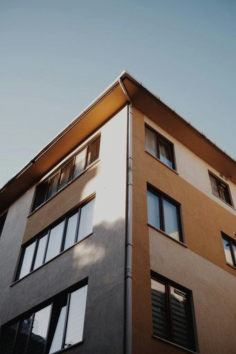 Investissement locatif : quels impôts prévoir et comment optimiser légalement ?